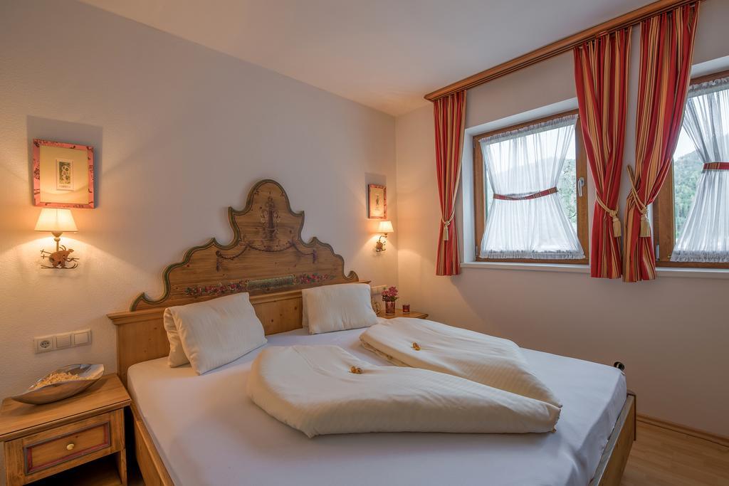 Feriendorf Oberhof Flachau Kamer foto